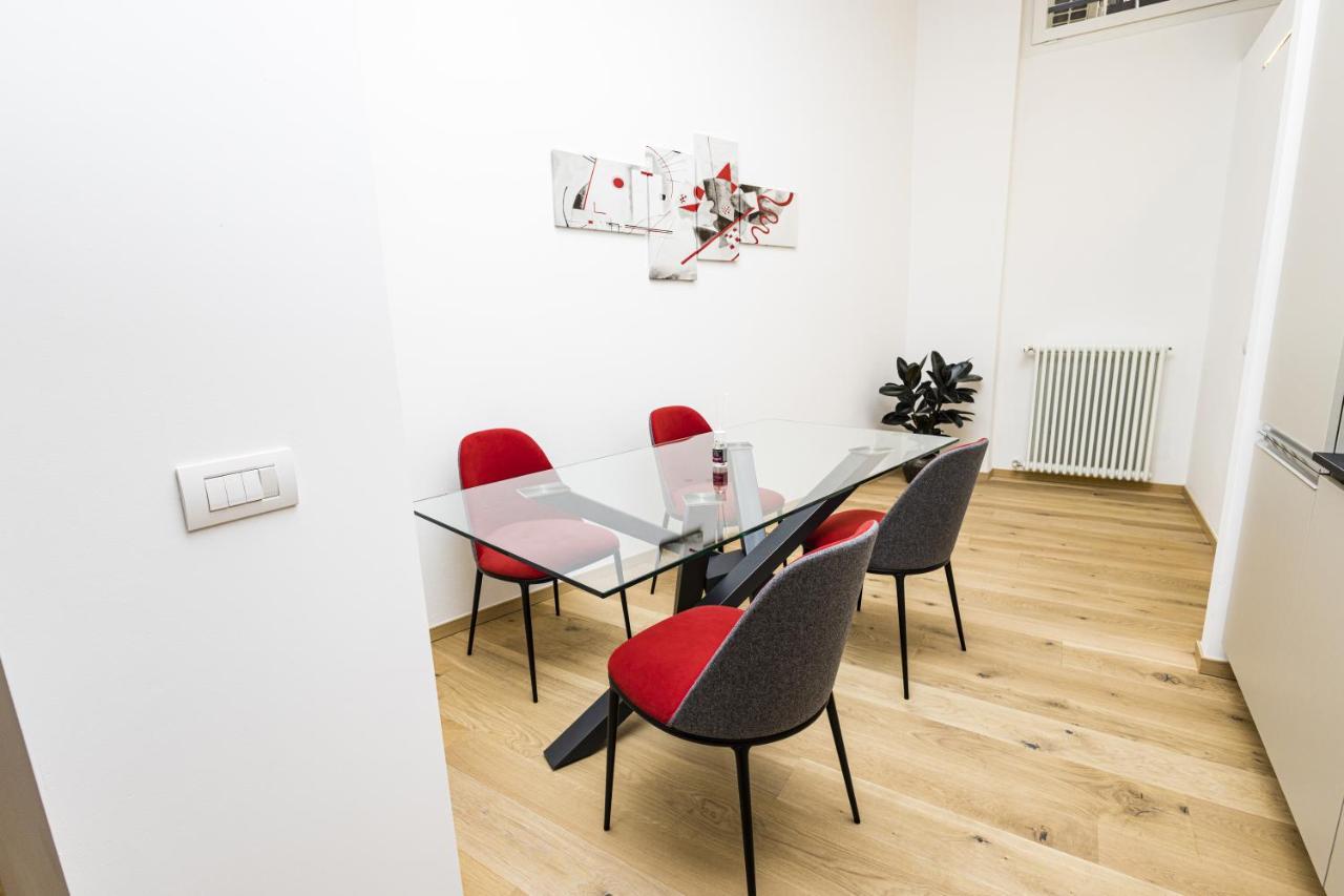 Loft La Sedia Rossa - Centro Storico Apartment Milan Exterior photo