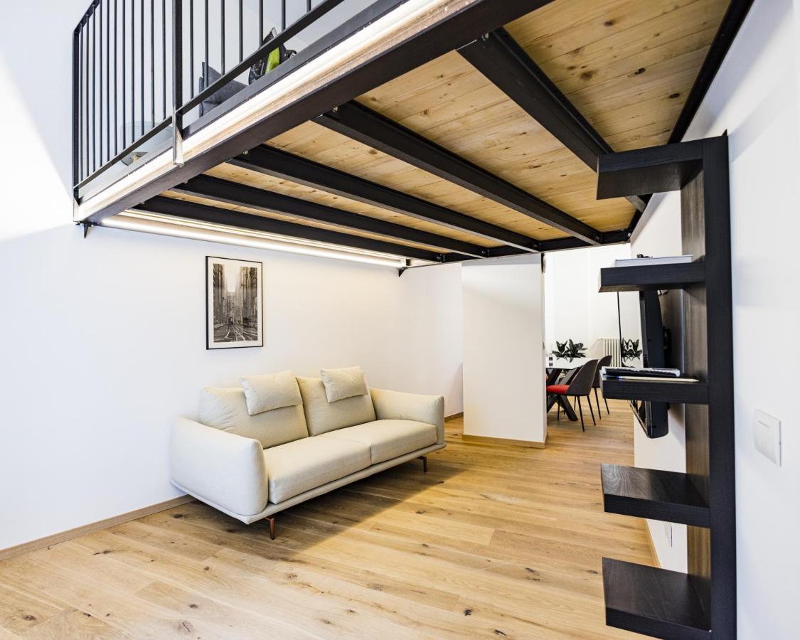 Loft La Sedia Rossa - Centro Storico Apartment Milan Exterior photo