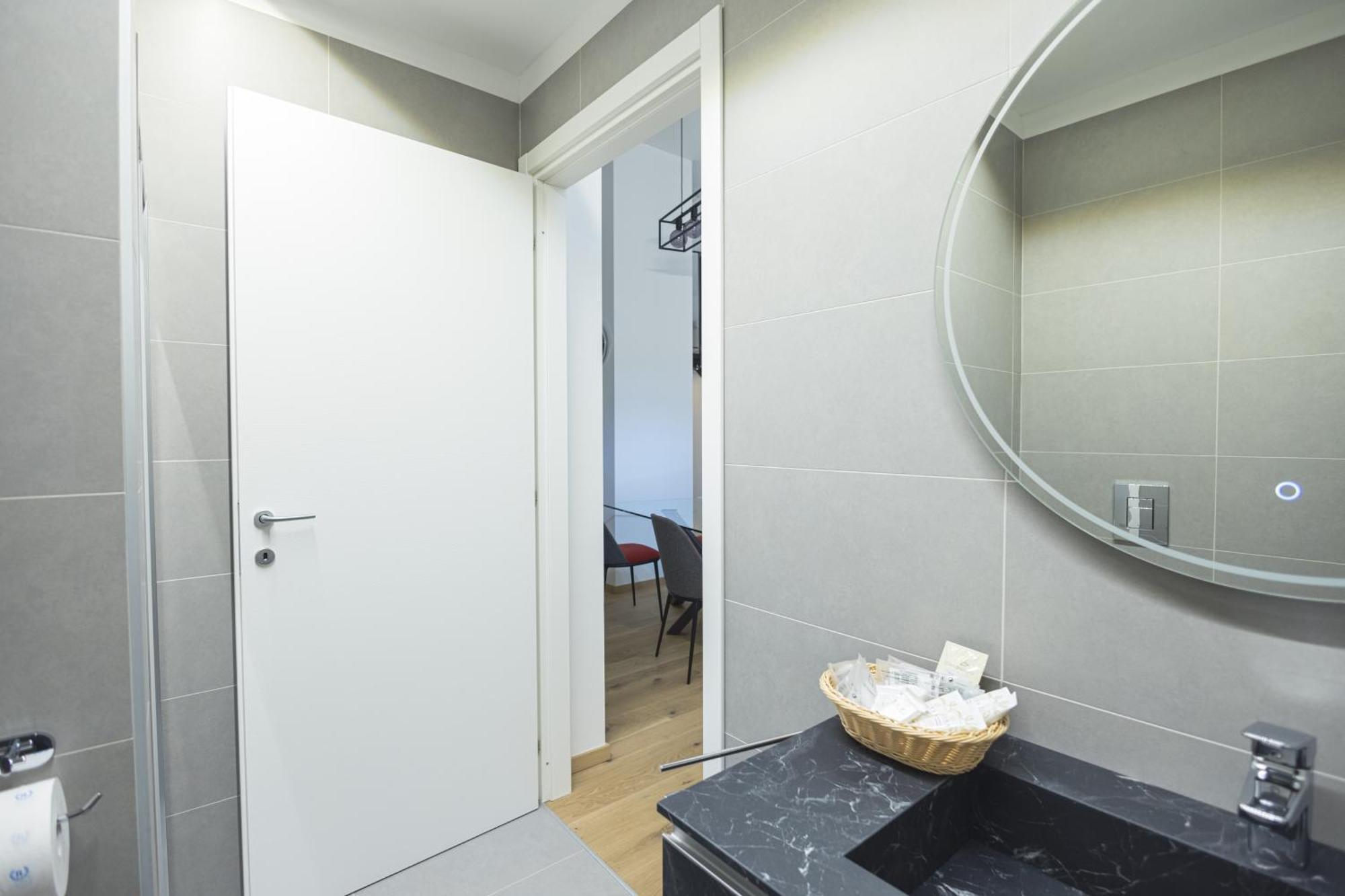 Loft La Sedia Rossa - Centro Storico Apartment Milan Exterior photo